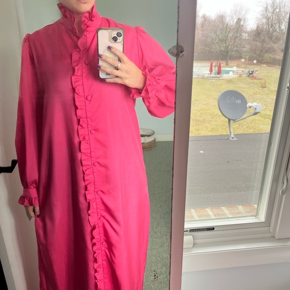 Dead stock Vintage Christian Dior fuchsia dressing gown (sleepwear/nightgown). - Picture 6 of 6